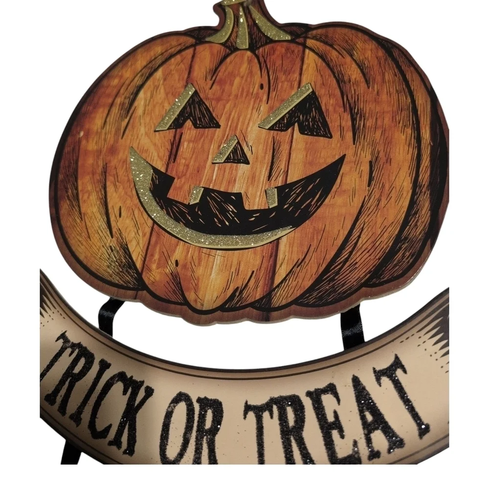 Halloween Pumpkin Trick or Treat Wall Decor